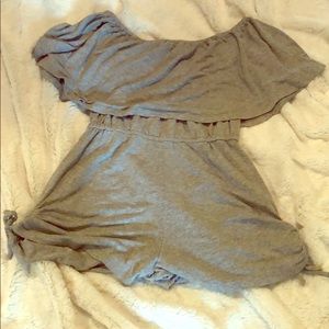 Gray off the solder romper with bows at the side